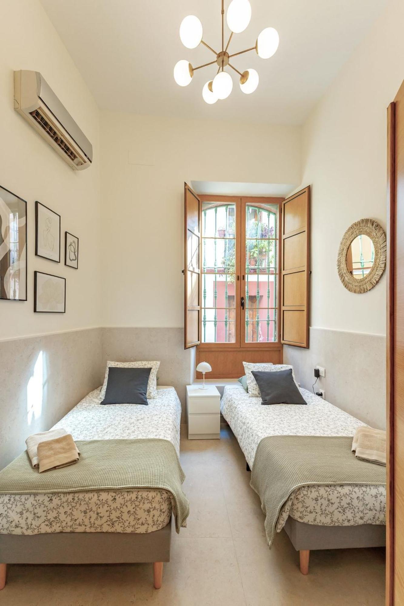 Modern Spacious Apartment Central Of Seville Luaran gambar